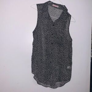 Button down sleeveless, cheetah print. EUC.